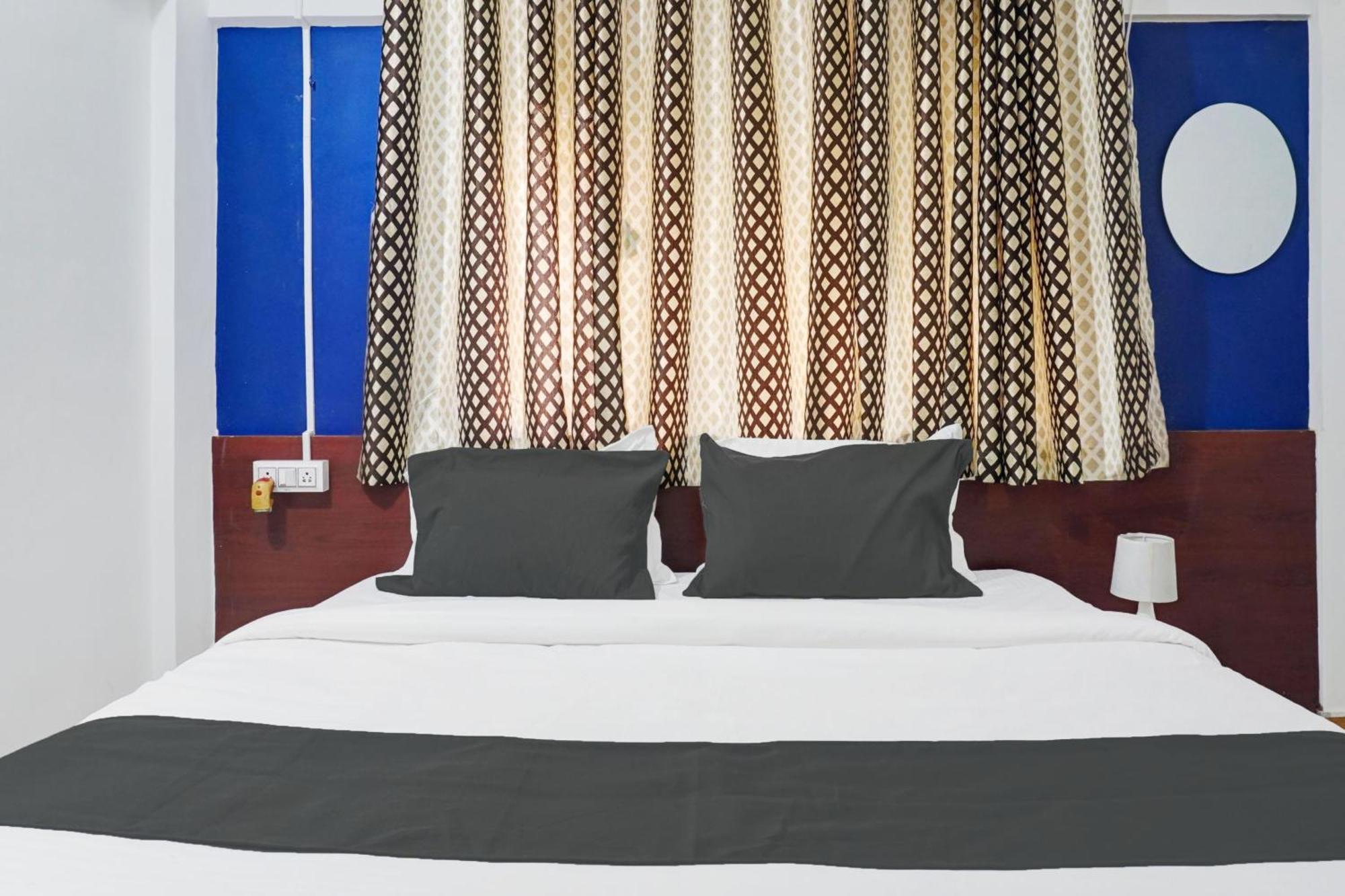 Hotel O Nisarg Villa Pune Ngoại thất bức ảnh